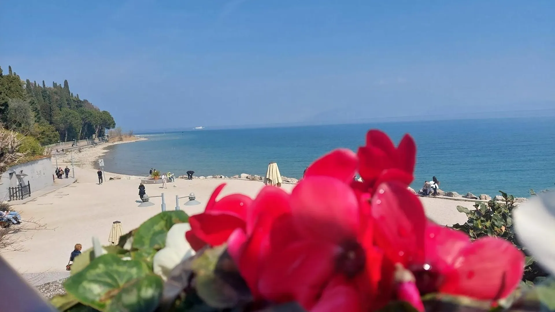 Oda ve Kahvaltı B&B Villa Giulia Desenzano del Garda
