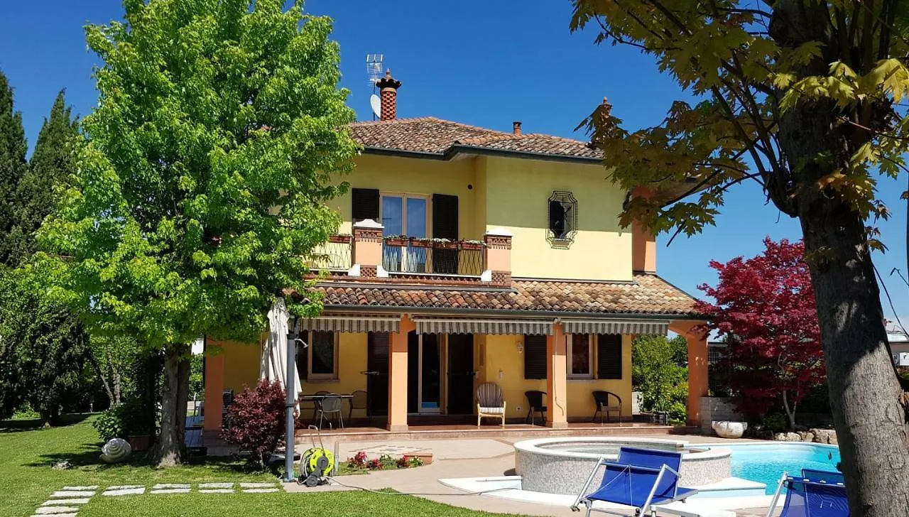Oda ve Kahvaltı B&B Villa Giulia Desenzano del Garda İtalya
